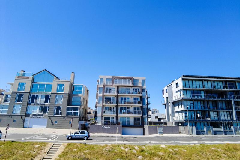 2 Bedroom Property for Sale in Bloubergstrand Western Cape
